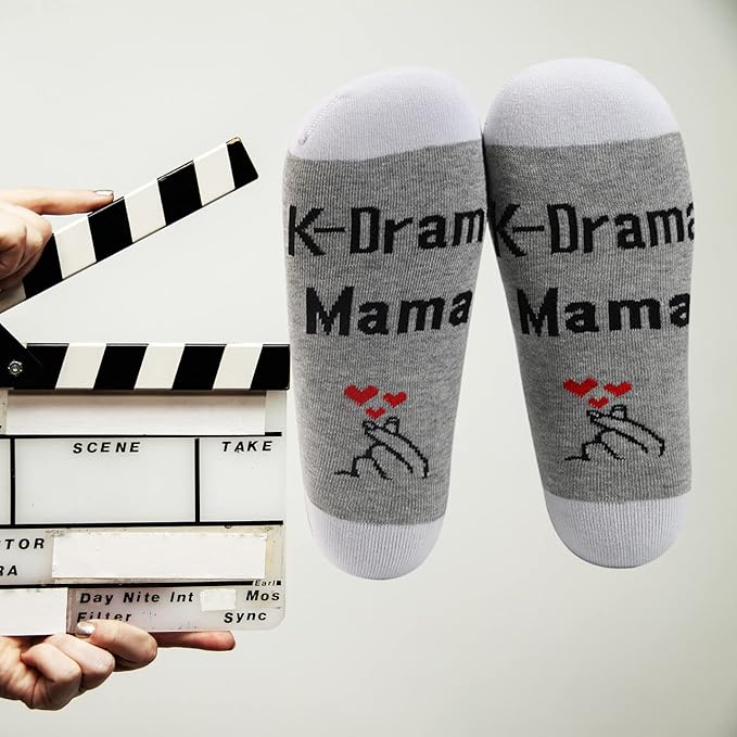 LEVLO Funny K-Drama Lovers Gifts K-Drama Mama Hand Heart Socks for Korean Movie TV Series Fans