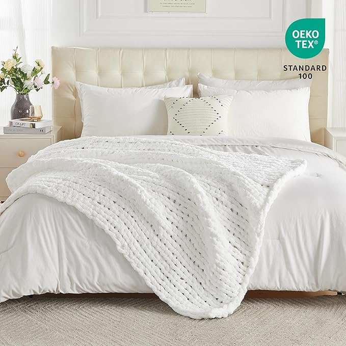 Carriediosa Chunky Knit Throw Blanket 50" X 60", 100% Hand Made Large Chenille Loop Yarn Soft Fluffy Throws for Couch Sofa Bed, Big Crochet Cozy Heavy Thick Cable Woven Blankets, Snow White