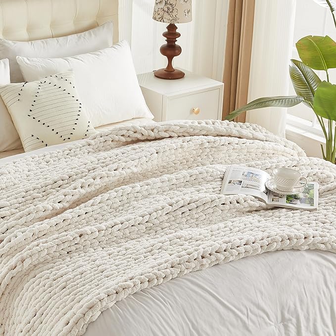 Carriediosa Chunky Knit Throw Blanket 50" X 60", 100% Hand Made Large Chenille Loop Yarn Soft Fluffy Throws for Couch Sofa Bed, Big Crochet Cozy Heavy Thick Cable Woven Blankets, Cream White